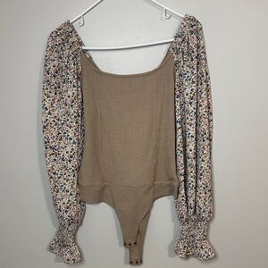 Promesa Taupe Ribbed Bodysuit with Floral Puff Sleeves